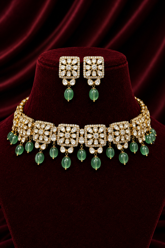 The Royal Timeless Pearl Halo Jewelry Set