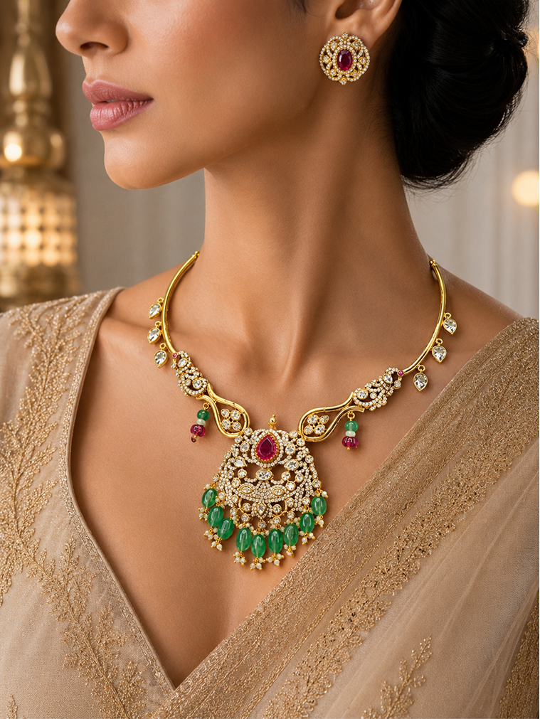 The Royal Timeless Kundan Halo Jewelry Set